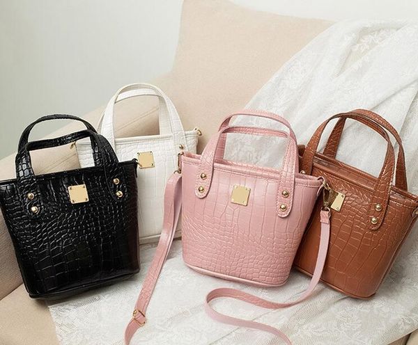 fashion women bucket mini lady shoulder bags crocodile grain leather girl shopping handbags small totes 
fashion women bucket mini lady shoulder bags crocodile grain leather girl shopping handbags small totes
