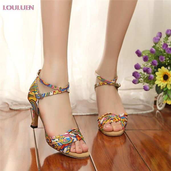 louluen 2021 sandals fashion women beach summer high-heeled shoes printed satin latin dance shoes high heels 35- 41 drop #0709, Black
louluen 2021 sandals fashion women beach summer high-heeled shoes printed satin latin dance shoes high heels 35- 41 drop #0709, Black