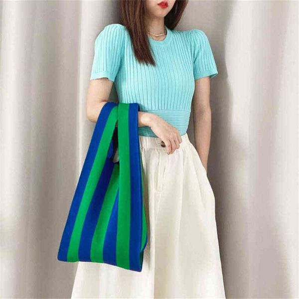 stripe knitted fabric women shoulder bag colour blocking design pleated bags woolen cloth handbag foldable strapped tote ladies y220304
stripe knitted fabric women shoulder bag colour blocking design pleated bags woolen cloth handbag foldable strapped tote ladies y220304