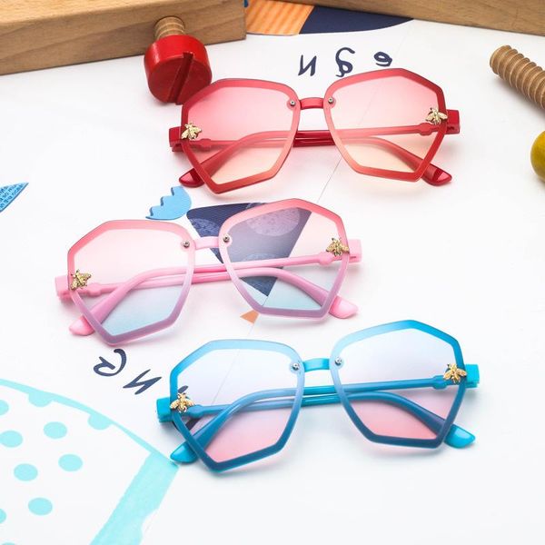 new children polygon sunglasses fashion bee rivet decoration gradient kid sun glasses boy girl retro uv400 mirror goggle, White;black
new children polygon sunglasses fashion bee rivet decoration gradient kid sun glasses boy girl retro uv400 mirror goggle, White;black