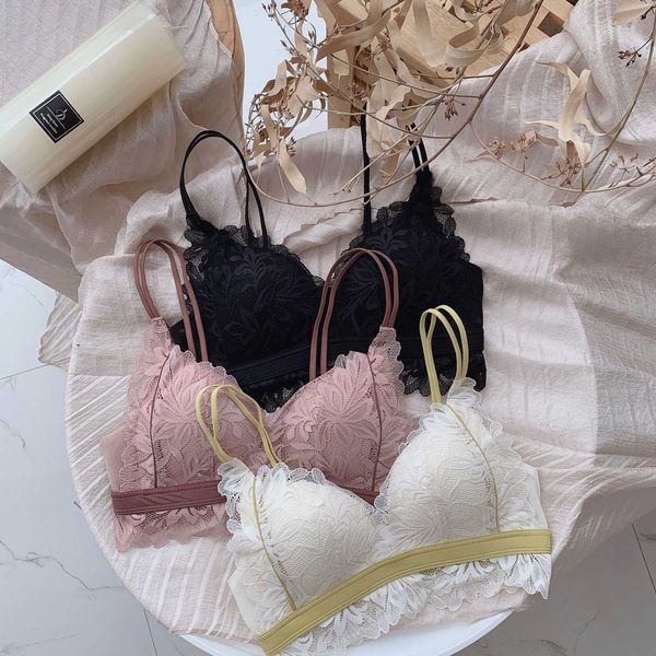 2597 french lace small chest gathered medium thin triangle cup bra suit no steel ring back lingerie, Red;black
2597 french lace small chest gathered medium thin triangle cup bra suit no steel ring back lingerie, Red;black