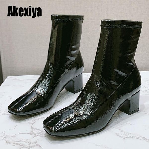 apricot pu leatehr short combat boots chunky middle heel 2020 spring autumn women boots ankle for women u859, Black
apricot pu leatehr short combat boots chunky middle heel 2020 spring autumn women boots ankle for women u859, Black