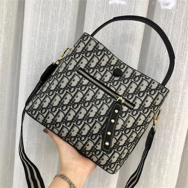 factory store shop nordell new pattern bucket bag fashion versatile one shoulder oblique backpack women's bag large fashion
factory store shop nordell new pattern bucket bag fashion versatile one shoulder oblique backpack women's bag large fashion