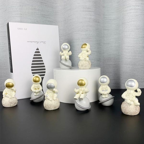 resin handicrafts astronaut ornament student gift home decoration decoration children's room decoration1
resin handicrafts astronaut ornament student gift home decoration decoration children's room decoration1