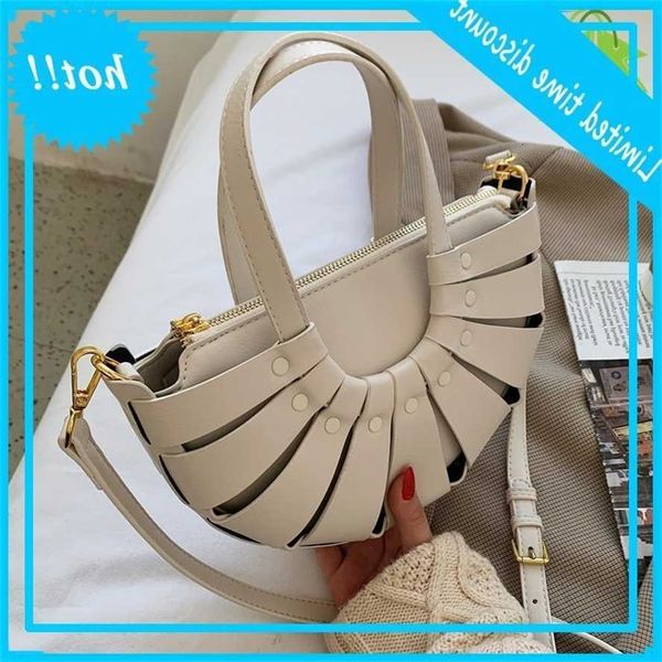 luxury fashion crossbody tas hollow out half circle saddlebag soft leather shoulder bags for women 2021 handbags designer
luxury fashion crossbody tas hollow out half circle saddlebag soft leather shoulder bags for women 2021 handbags designer