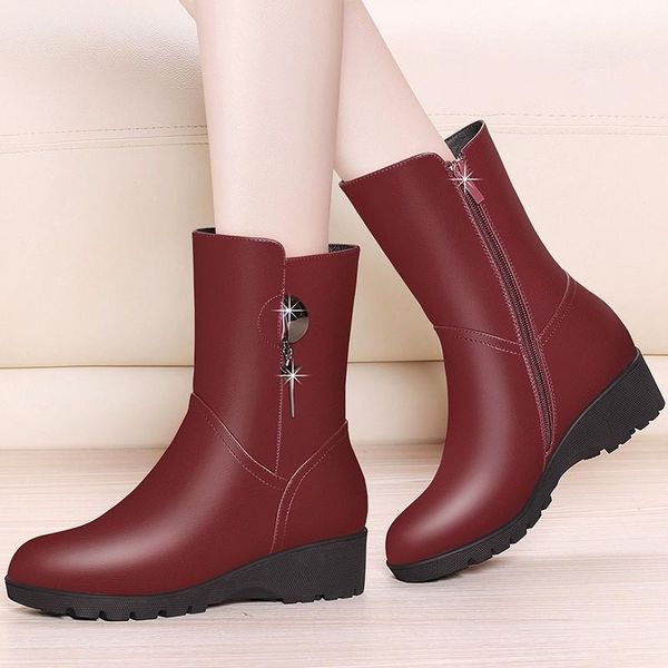 fashion genuine leather snow boots for women short warm winter round toe wedges med heel black elegant shoes woman bft-a0010 
fashion genuine leather snow boots for women short warm winter round toe wedges med heel black elegant shoes woman bft-a0010