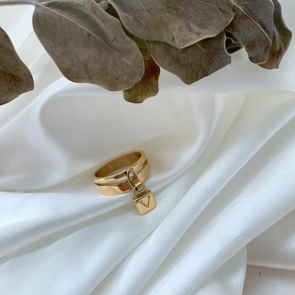 new ladies retro letter titanium steel ring lock ring fashion ring jewelry accessories love gift party, Silver
new ladies retro letter titanium steel ring lock ring fashion ring jewelry accessories love gift party, Silver