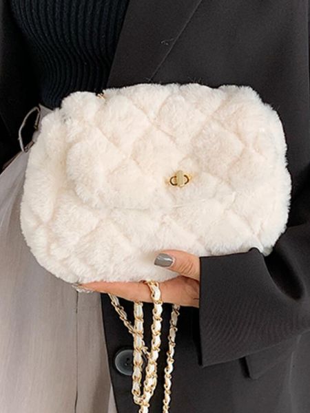 lattice square crossbody bag 2020 winter new high-quality soft plush women's designer handbag lock chain shoulder messenger bag
lattice square crossbody bag 2020 winter new high-quality soft plush women's designer handbag lock chain shoulder messenger bag