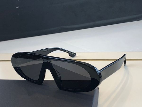 oblique sunglasses with small oval frames and goggles. the most popular avant-garde style anti-uv glasses comes with a case, White;black
oblique sunglasses with small oval frames and goggles. the most popular avant-garde style anti-uv glasses comes with a case, White;black