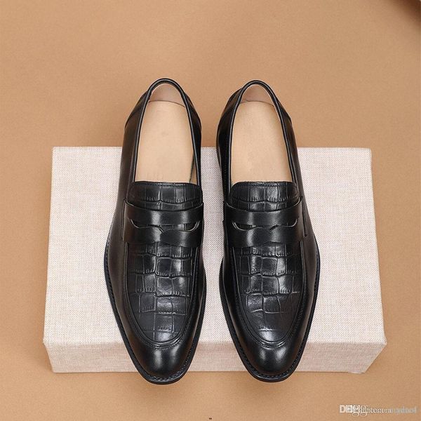c1 new men velvet shoe flower embroidery designer men dress shoes party and wedding shoes slip-on men loafers fashion men's flats 33, Black
c1 new men velvet shoe flower embroidery designer men dress shoes party and wedding shoes slip-on men loafers fashion men's flats 33, Black