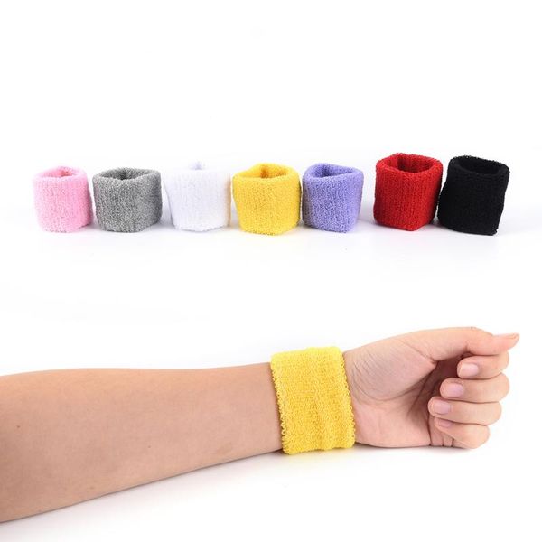 1pair tennis squash badminton basketball bracelet wristband 8x5cm men women sports sweatband wrist support gym wrist wraps, Black;red
1pair tennis squash badminton basketball bracelet wristband 8x5cm men women sports sweatband wrist support gym wrist wraps, Black;red