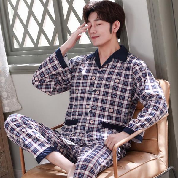 men's sleepwear 2021 pajamas soft thin long-sleeved trousers cardigan lapel home wear dad men pajama sets pijama hombre, Black;brown
men's sleepwear 2021 pajamas soft thin long-sleeved trousers cardigan lapel home wear dad men pajama sets pijama hombre, Black;brown