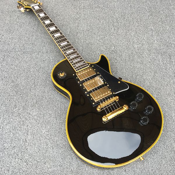 new 6-string electric guitar, peach core xylophone, rose fingerboard, black paint, with three pickups, gold hardware, delivery
new 6-string electric guitar, peach core xylophone, rose fingerboard, black paint, with three pickups, gold hardware, delivery