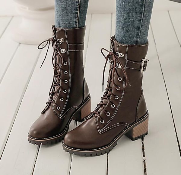 случайные круглые головки mid-calf boots на шнуровке заклепки платформа черный зеленый желтый коричневый на высоких каблуках толстые ботинки, Black 
случайные круглые головки mid-calf boots на шнуровке заклепки платформа черный зеленый желтый коричневый на высоких каблуках толстые ботинки, Black