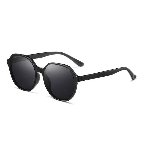 the new dazzling fashion men's and women's sunglasses ultra-light tr material hundred with large frame thin sunglasses., White;black
the new dazzling fashion men's and women's sunglasses ultra-light tr material hundred with large frame thin sunglasses., White;black
