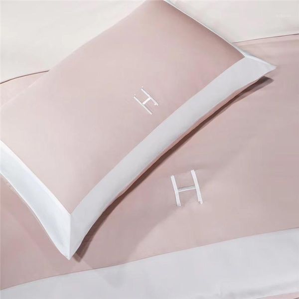 new 600tc egyptian cotton l luxury bedding set letter embroidery duvet cover flat sheet parrure de lit1
new 600tc egyptian cotton l luxury bedding set letter embroidery duvet cover flat sheet parrure de lit1