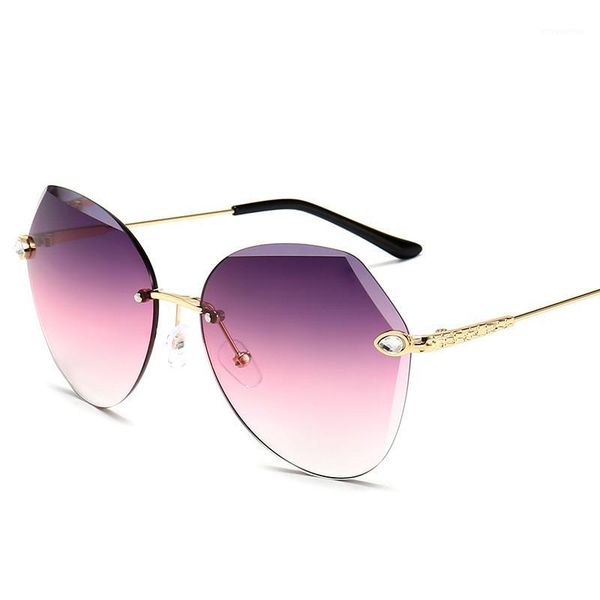 fashion rimless women's sunglasses gradient color ocean lens large frame glasses1, White;black
fashion rimless women's sunglasses gradient color ocean lens large frame glasses1, White;black