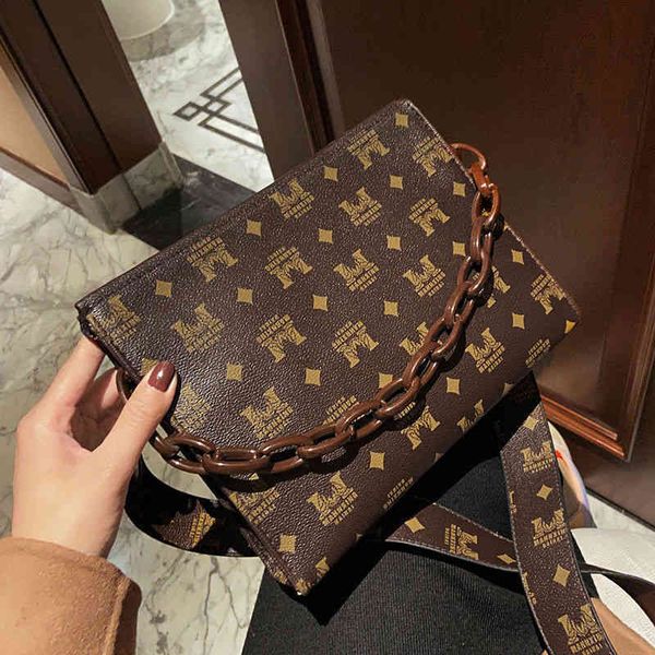 2022 latest handbag factory store printed women's chain texture style versatile large capacity one shoulder, Black;red
2022 latest handbag factory store printed women's chain texture style versatile large capacity one shoulder, Black;red