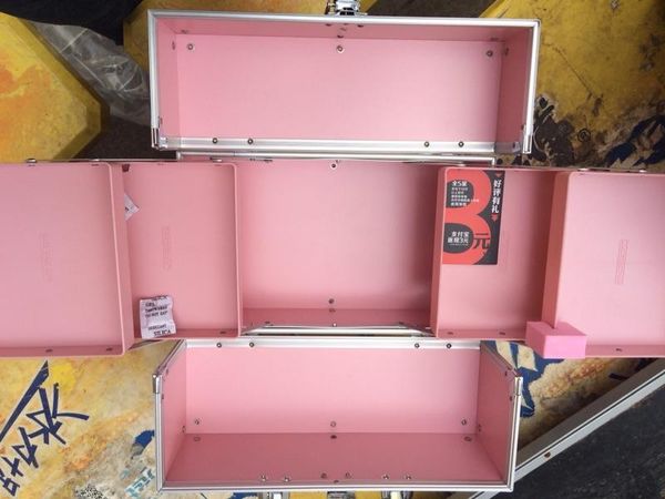 fb101p facebox aluminum case beauty tool box makeup case with inner two layer tray pink 2020 new
fb101p facebox aluminum case beauty tool box makeup case with inner two layer tray pink 2020 new