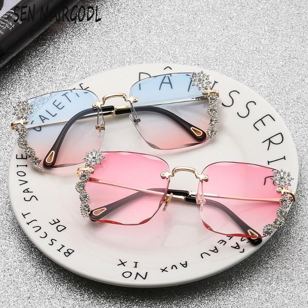 sunglasses fashion frameless trimming for women square metal frame with rhinestones sun glasses vintage oculos, White;black
sunglasses fashion frameless trimming for women square metal frame with rhinestones sun glasses vintage oculos, White;black