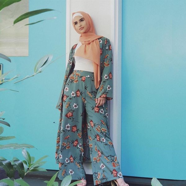 two piece set and pants women cardigan wide leg pant sets dubai muslim print floral islamic clothing lace-up slim abaya 2020, Gray
two piece set and pants women cardigan wide leg pant sets dubai muslim print floral islamic clothing lace-up slim abaya 2020, Gray