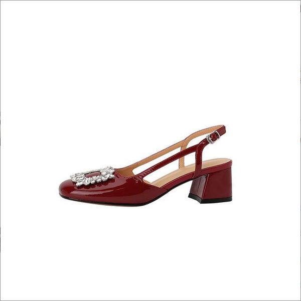 2022 heel shoes summer leather thick high heels patent leather rhinestone one-word buckle side empty sandals, Black
2022 heel shoes summer leather thick high heels patent leather rhinestone one-word buckle side empty sandals, Black