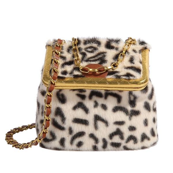 luxury designer plush bucket bags leopard zebra print real hair chain handbags shoulder bag lady cross body bag
luxury designer plush bucket bags leopard zebra print real hair chain handbags shoulder bag lady cross body bag