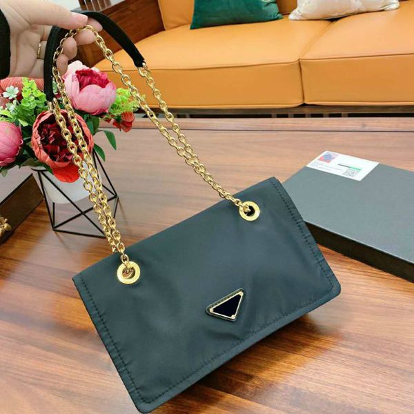 high-quality women crossbody shoulder chain bags fashion new handbag lady small size tote black (26*17cm) pd20102306
high-quality women crossbody shoulder chain bags fashion new handbag lady small size tote black (26*17cm) pd20102306