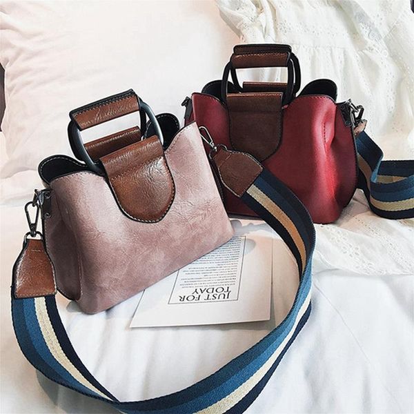 новый pu leather luxury сумки женские дизайнер дизайнер головоломка сумки железные руки погоны новая мода crossbody сумки
новый pu leather luxury сумки женские дизайнер дизайнер головоломка сумки железные руки погоны новая мода crossbody сумки