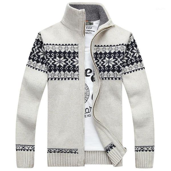 2020 new sweater men jackets fashion wool pattern of snowflake cardigan masculine winter coats clothes pull homme1, White;black
2020 new sweater men jackets fashion wool pattern of snowflake cardigan masculine winter coats clothes pull homme1, White;black