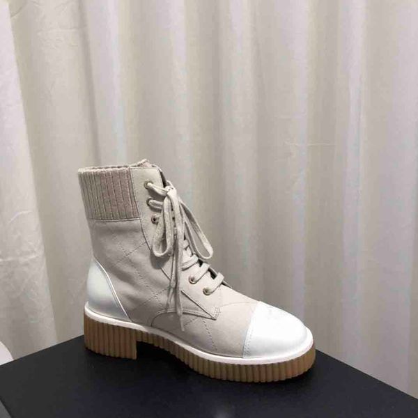 designer ankle boots fashion designer women's boots good quality luxury boots leather winter fashion designer bootssize35-40, Black
designer ankle boots fashion designer women's boots good quality luxury boots leather winter fashion designer bootssize35-40, Black