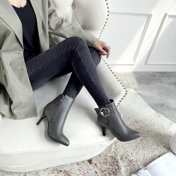 boots big size short-barreled tide shoes high heel, thick pointed, all-round ankle, Black
boots big size short-barreled tide shoes high heel, thick pointed, all-round ankle, Black
