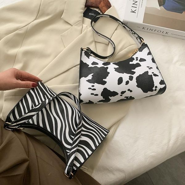 women's bags 2020 autumn new korean version of the underarm bag wild fashion baguette bag portable personalized shoulder
women's bags 2020 autumn new korean version of the underarm bag wild fashion baguette bag portable personalized shoulder