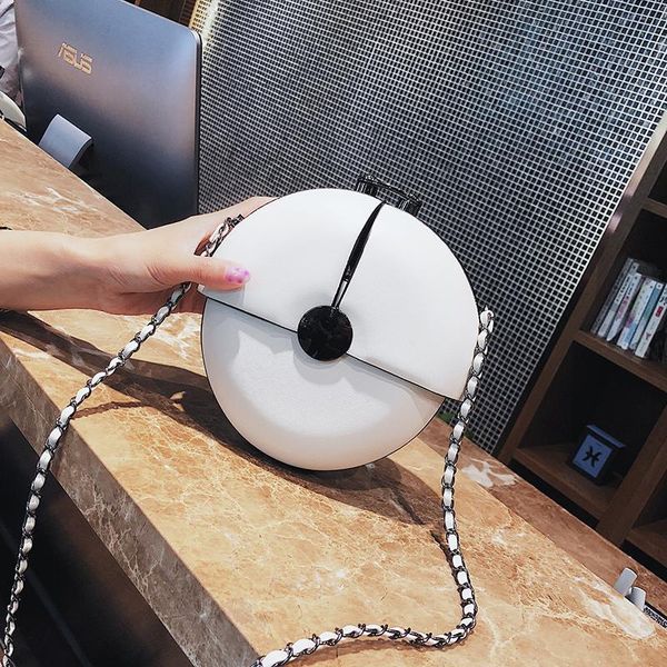 2020 new fashion woman handbags, round messenger bag, simple korean version women bag, trend shoulder bag
2020 new fashion woman handbags, round messenger bag, simple korean version women bag, trend shoulder bag