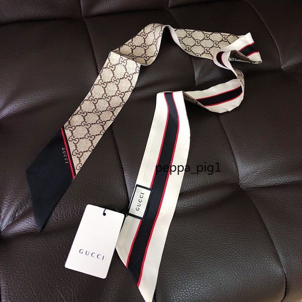 French classic letter 100% silk scarf for women brand luxury classic fashion soft bag hair scarf new female girl personality silk headband r
French classic letter 100% silk scarf for women brand luxury classic fashion soft bag hair scarf new female girl personality silk headband r
