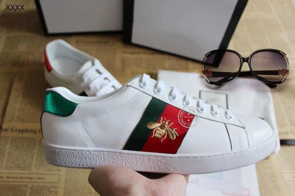 new luxury casual shoes triple black mens women designer flat skate bee snake stripe star
new luxury casual shoes triple black mens women designer flat skate bee snake stripe star