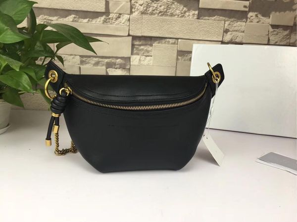 19 explosion pocket, decorated with vintage, detail and hand-knotted leather, zipper head with metal buckle and engraved, chest bags, one-s
19 explosion pocket, decorated with vintage, detail and hand-knotted leather, zipper head with metal buckle and engraved, chest bags, one-s