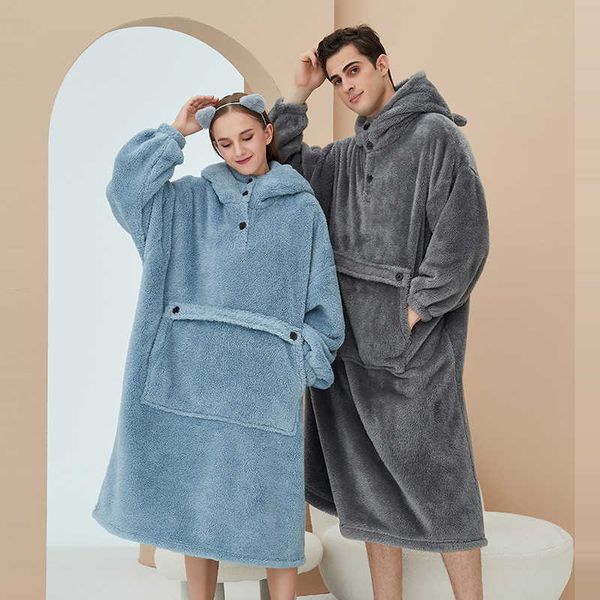 pajamas female autumn and winter flannel nightgown thick home clothing set couple home service can, Black;red
pajamas female autumn and winter flannel nightgown thick home clothing set couple home service can, Black;red