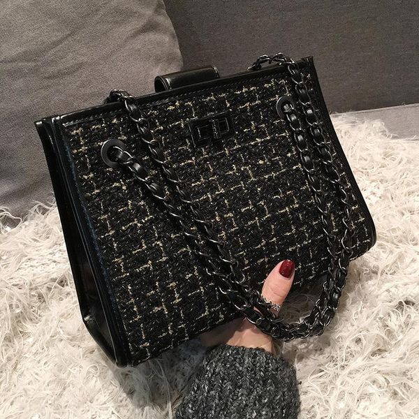 2020 winter fashion new square tote bag wool women's designer handbag high capacity chain shoulder messenger bag
2020 winter fashion new square tote bag wool women's designer handbag high capacity chain shoulder messenger bag