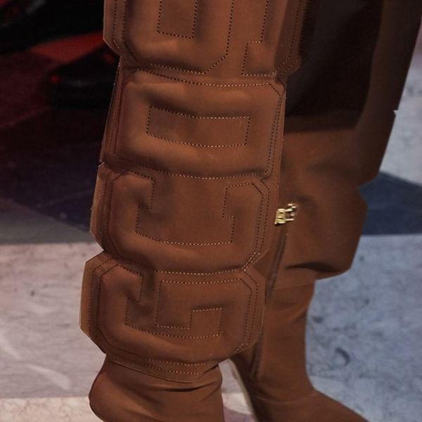 2020 autumn women thigh high boots stretch lycra ladies botas mujer unique cube letter runway shoes iron heels botas altas mujer c0202, Black
2020 autumn women thigh high boots stretch lycra ladies botas mujer unique cube letter runway shoes iron heels botas altas mujer c0202, Black