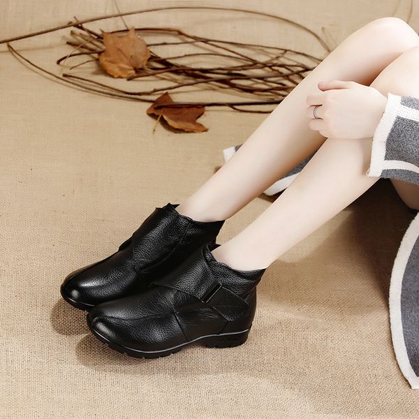 autumn boots women boots winter ankle genuine leather ladies hook-loop flat boot mommy retro anti-slippery winter shoes 201021, Black
autumn boots women boots winter ankle genuine leather ladies hook-loop flat boot mommy retro anti-slippery winter shoes 201021, Black