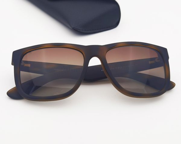 quality case fashion designer sunglasses lenses driving woman accessories man brand with packages, model leather polarized pvpph, Slivery;brown
quality case fashion designer sunglasses lenses driving woman accessories man brand with packages, model leather polarized pvpph, Slivery;brown