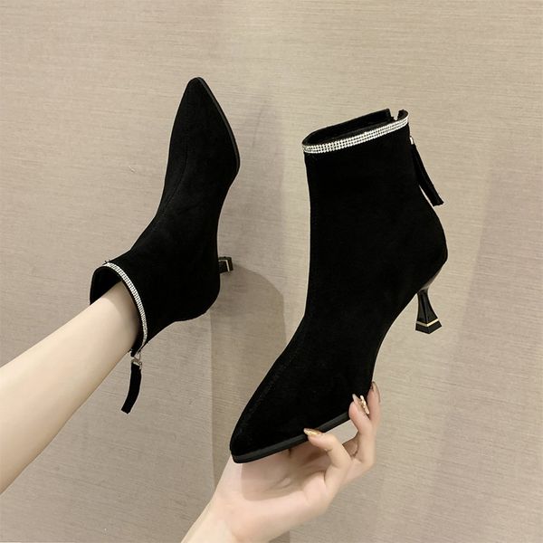 рок обувь женщина boots женщины новый 2020 низкие каблуки пинетки роскошная кожа пинетки круглый toe обувь зимняя, Black
рок обувь женщина boots женщины новый 2020 низкие каблуки пинетки роскошная кожа пинетки круглый toe обувь зимняя, Black