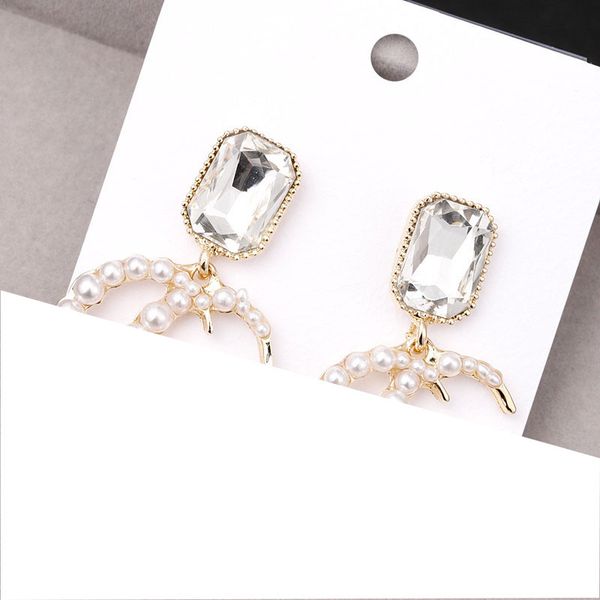 2021 women pearl earrings crystal rhinestone earring letter drop charm ear studs ladies jewelry gifts, Golden;silver
2021 women pearl earrings crystal rhinestone earring letter drop charm ear studs ladies jewelry gifts, Golden;silver