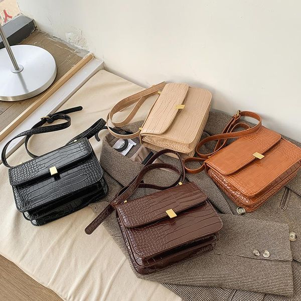 shoulder bags niche design crocodile pattern handbags winter fashion cross-body tofu bag high-end sense square width: 21.5cm
shoulder bags niche design crocodile pattern handbags winter fashion cross-body tofu bag high-end sense square width: 21.5cm
