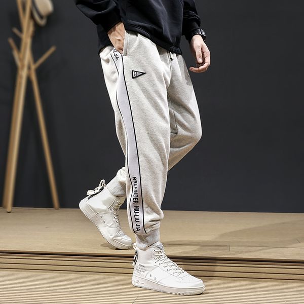 2021 new fashion newly autumn winter sweatpants men loose fit stripe spliced designer wide leg trousers streetwear hip hop joggers pants 4sa, Black
2021 new fashion newly autumn winter sweatpants men loose fit stripe spliced designer wide leg trousers streetwear hip hop joggers pants 4sa, Black
