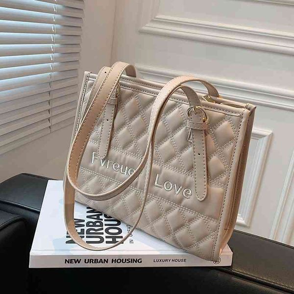 2022 factory wholesale new model direct hands embroidered women's versatile shoulder commuter large capacity tote mobile wallet bag
2022 factory wholesale new model direct hands embroidered women's versatile shoulder commuter large capacity tote mobile wallet bag