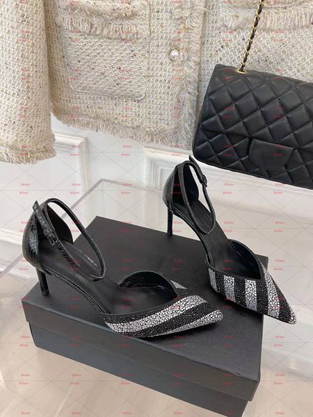 2022ss zebra stripes rhinestone sandals high heels cowhide and rhinestone uppers elegant with a little size 35-40, Black
2022ss zebra stripes rhinestone sandals high heels cowhide and rhinestone uppers elegant with a little size 35-40, Black