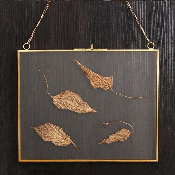 Double-sided Glass Antique Bronze Gift Hanging Photo Metal Picture Frame Vintage Holder Hanging Picture Frames Home Decor Gift
Double-sided Glass Antique Bronze Gift Hanging Photo Metal Picture Frame Vintage Holder Hanging Picture Frames Home Decor Gift