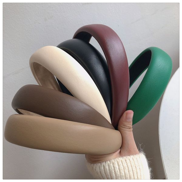 the leather is super softtextured colorful pu ins french wide-brimmed retro hong kong style headband for women, Slivery;white
the leather is super softtextured colorful pu ins french wide-brimmed retro hong kong style headband for women, Slivery;white